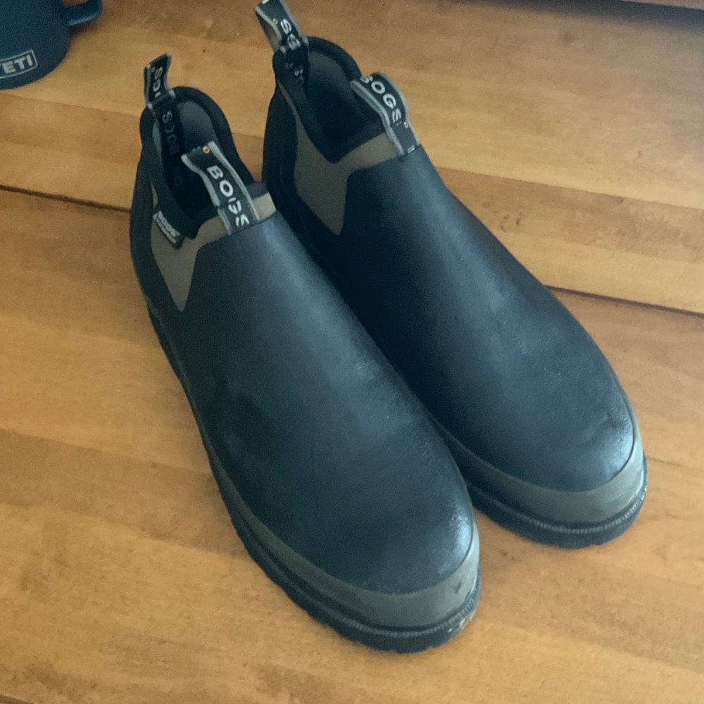 BOGS Men's Black and Brown Rain Boots